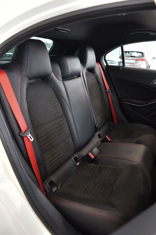 MERCEDES-BENZ A 250 Sport~AMG~Automatik~Navi~Business~LED MERCEDES-BENZ A 250 Sport~AMG~Automatik~Navi~Business~LED