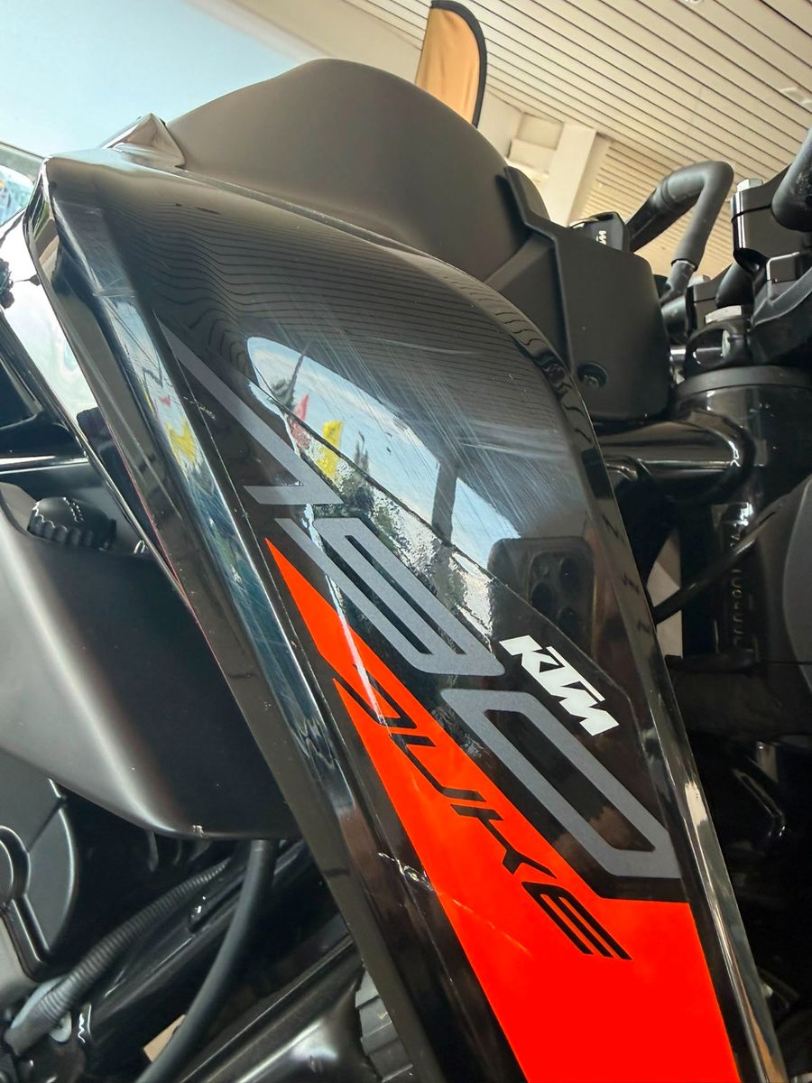 Fahrzeugabbildung KTM DUKE 790