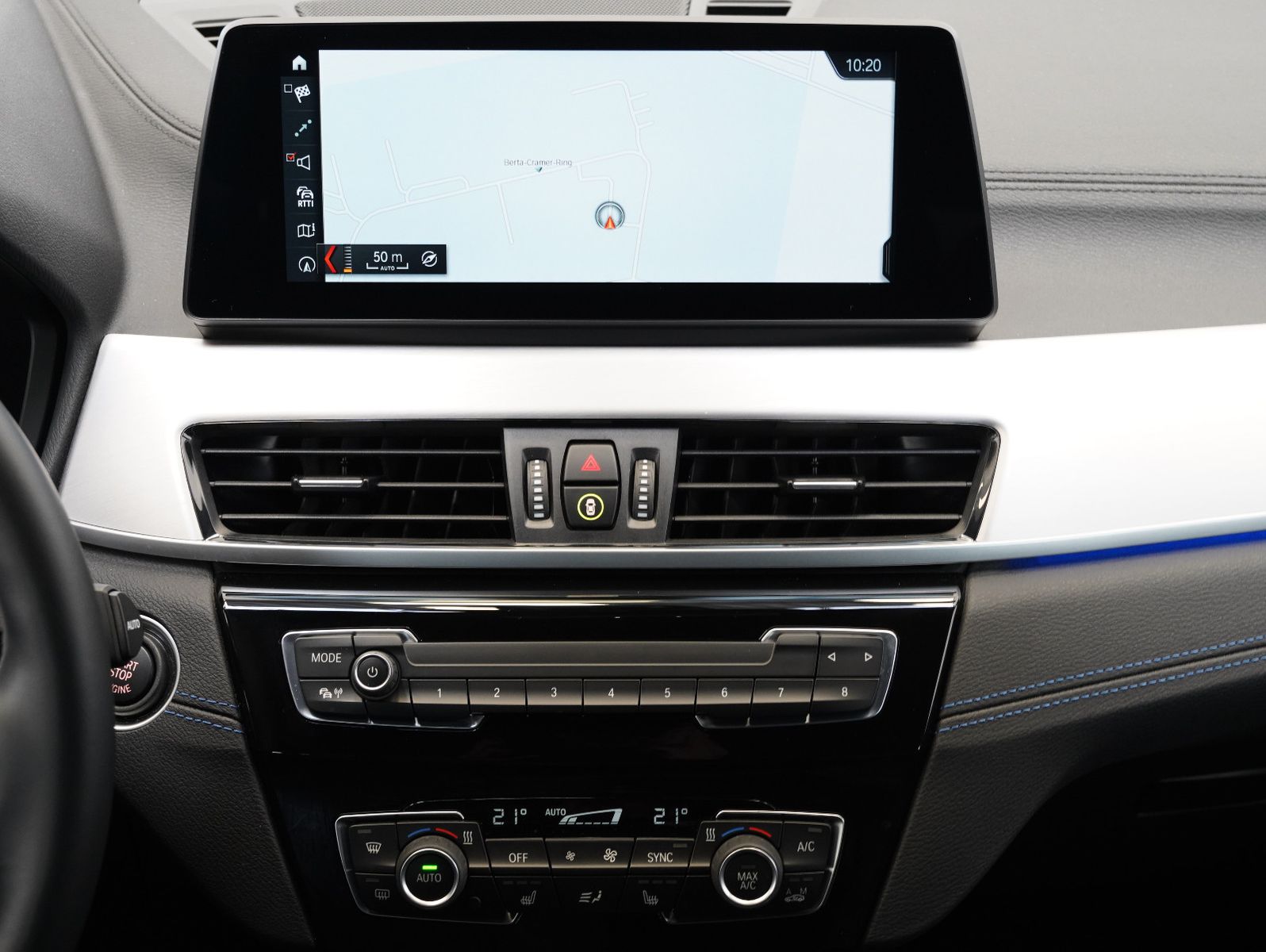 Fahrzeugabbildung BMW X2 sDrive 20 i M Sport LED/HEADUP/KEYLESS/KAMERA