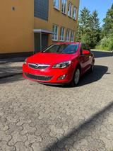 Opel Astra 1.6 Automatik fast VOLL 63k KM - Opel Astra aus 2010: 1.6
