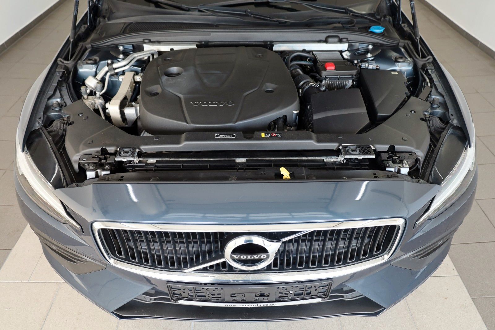 Fahrzeugabbildung Volvo V60 Momentum Core,Navi,LED,DAB,PDC,AHK