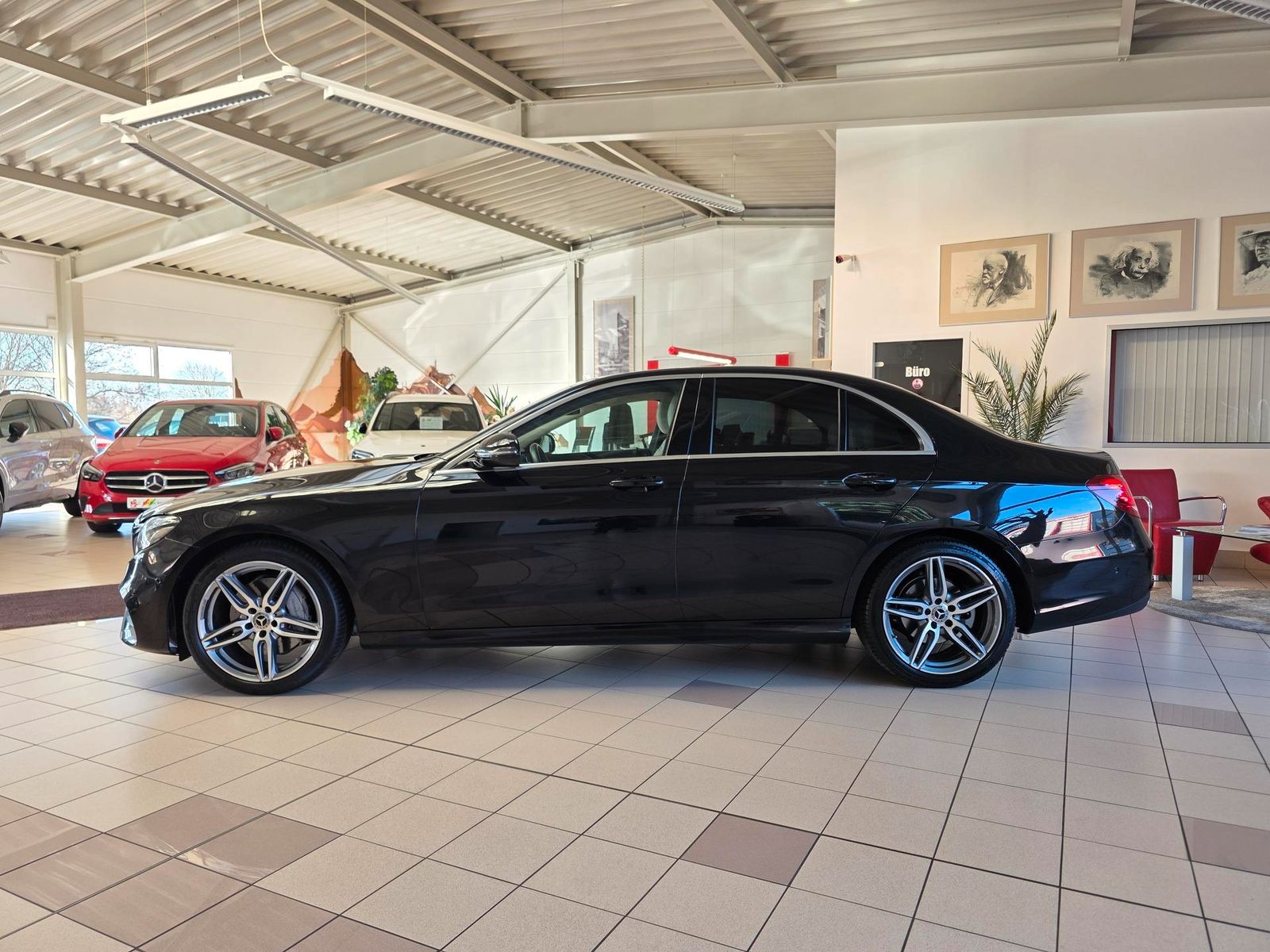 Fahrzeugabbildung Mercedes-Benz E200 Lim. AMG/Burmester/Airmatic/HuD/Multibeam