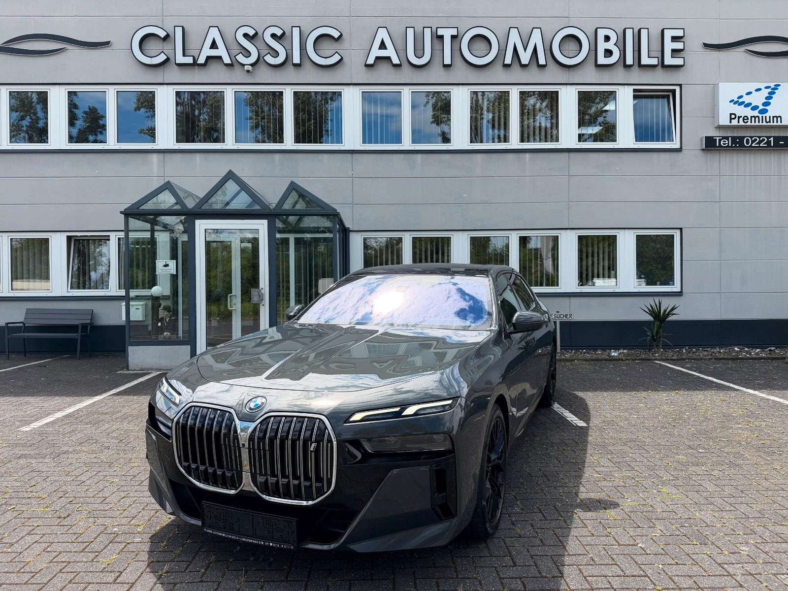 BMW i7 xDrive 60 M Sportpaket Fond Entertainment