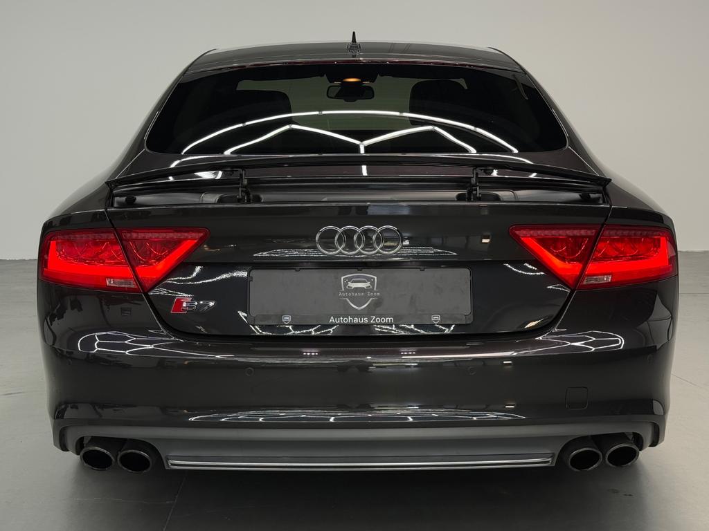 Audi S7 4.0 TFSI V8 quattro, Foto 16 von 50