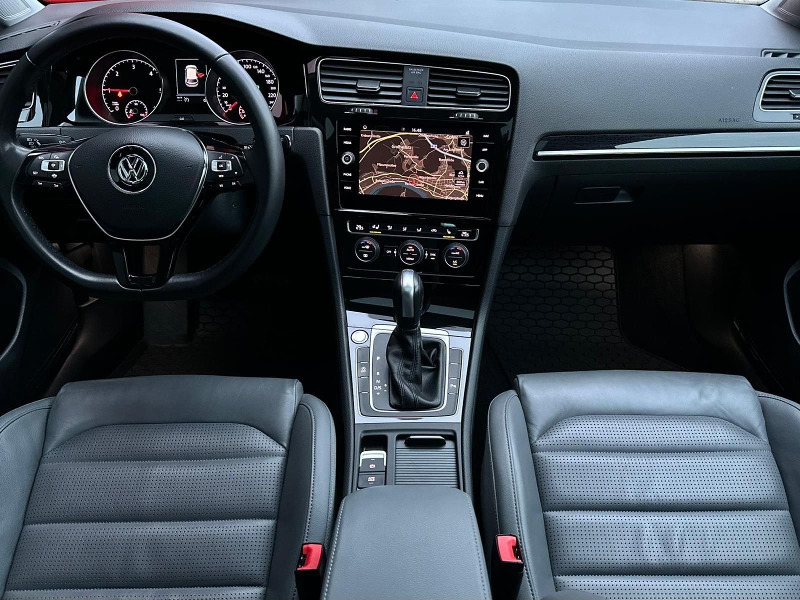 VW Golf 2.0TDI HIGHLINE* LED#SHZ#LH#AHK#PANO#KEYLES - Image 10