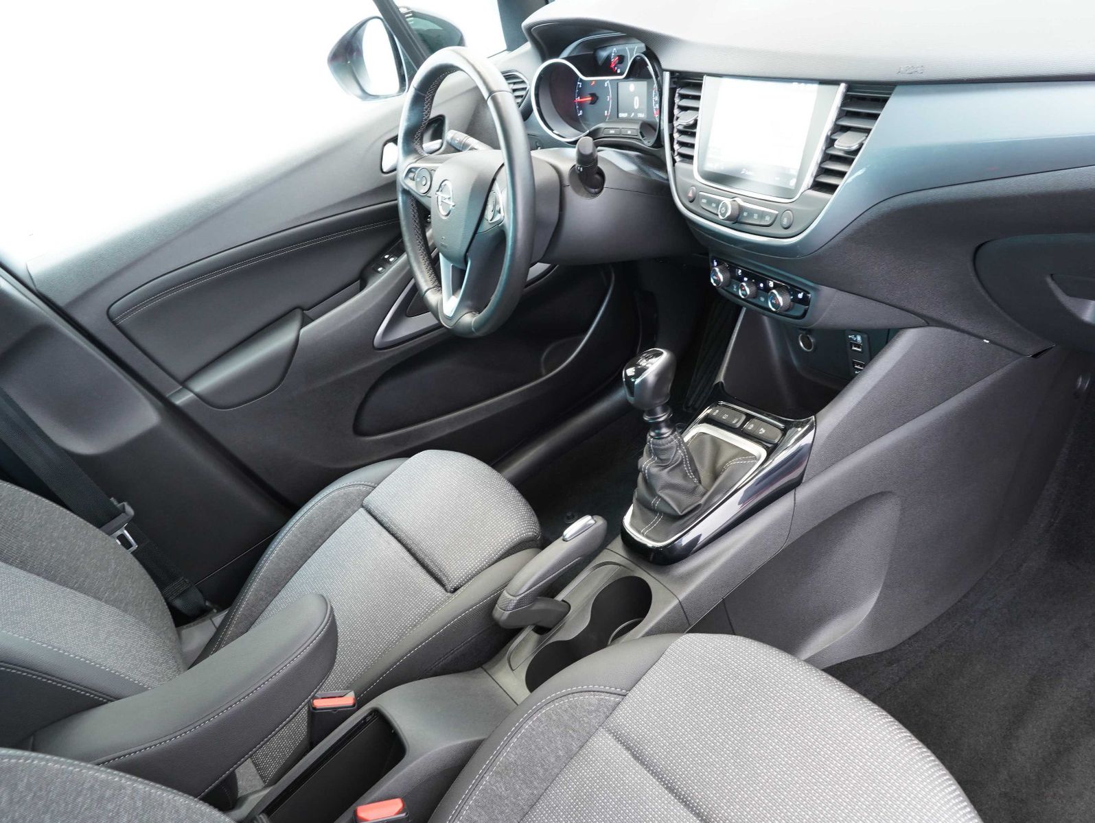 Fahrzeugabbildung Opel Crossland (X) 1.2 Turbo Elegance LED/NAVI/KAMERA