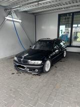 BMW e46 330i - BMW 330 mit Benzin-Antrieb: Kombi, E46 330i