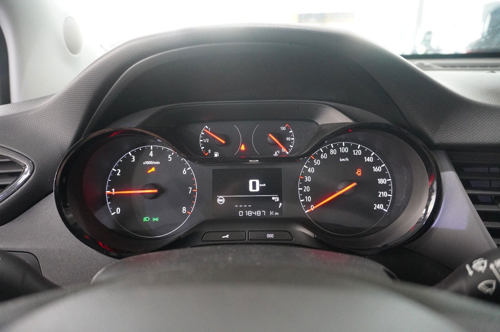 Fahrzeugabbildung Opel Crossland (X) 1.2 EDITION NAVI/LED/KAMERA/TEMP.