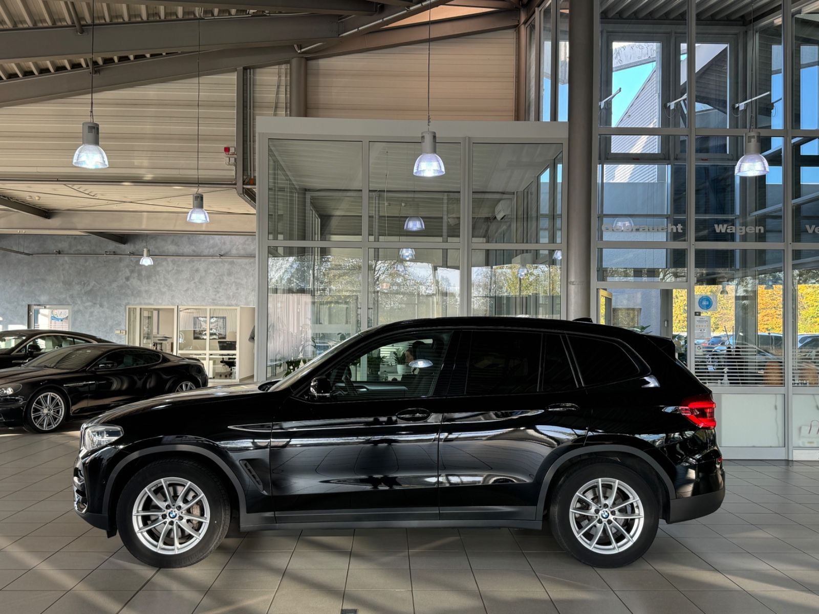 Fahrzeugabbildung BMW X3 xD30d Kamera HiFi Alarm LED MSport Individual