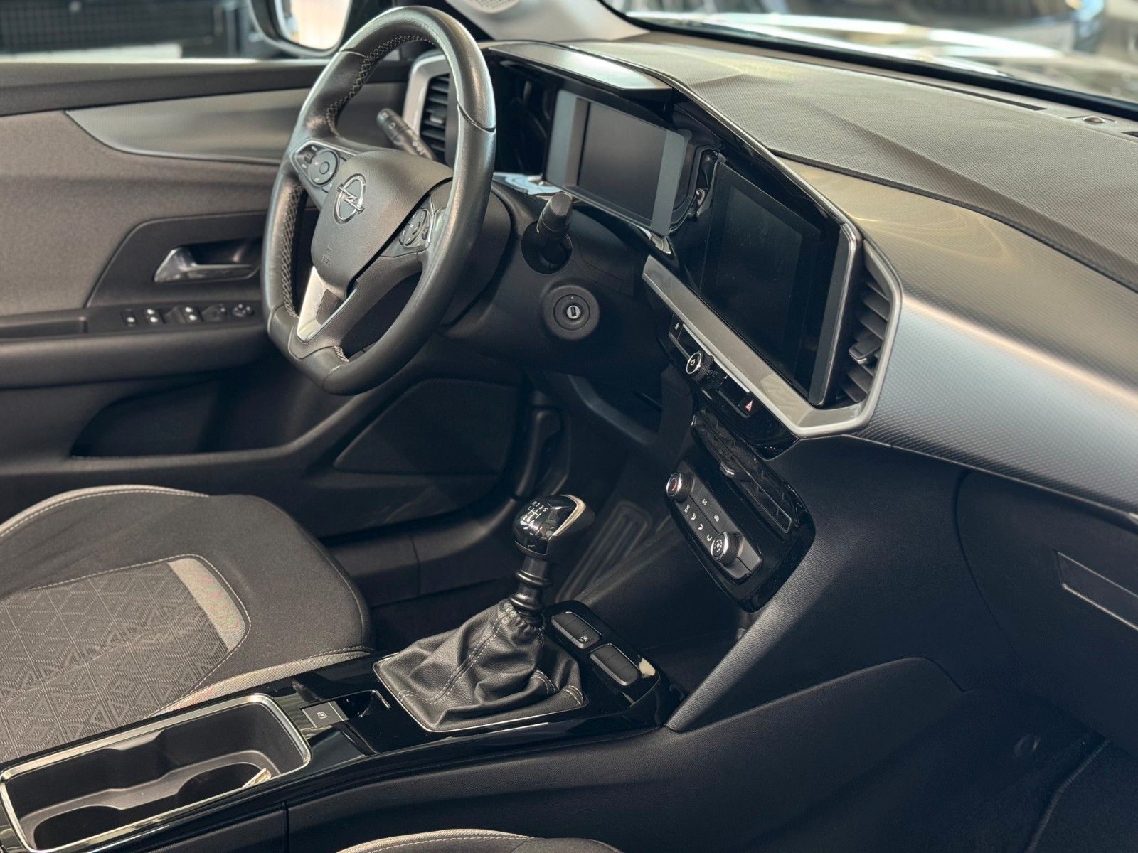 Fahrzeugabbildung Opel Mokka 1.2 Turbo Edition "Klima Tempomat DAB LED"