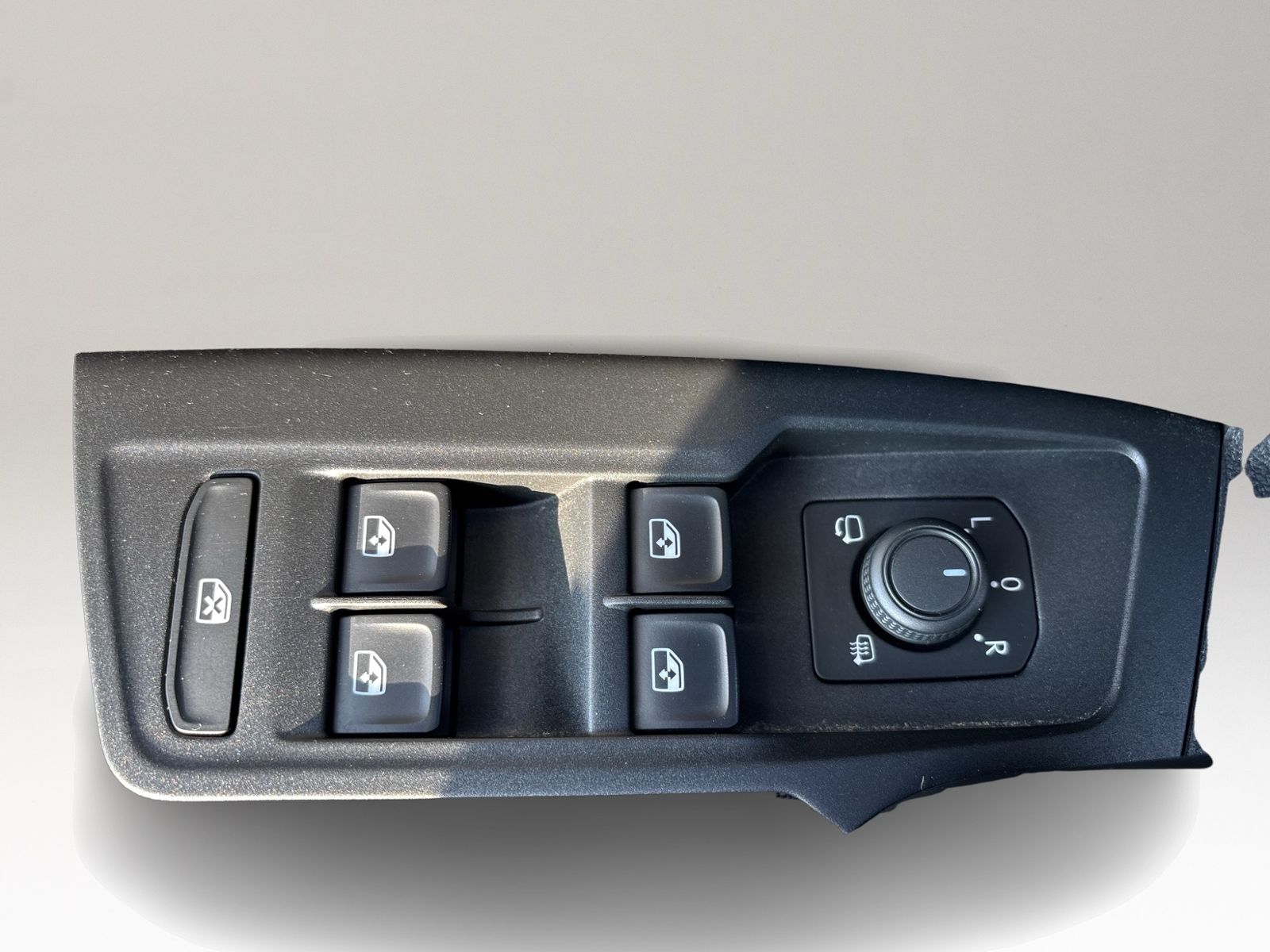 Tiguan 1.5 TSI Life, Standheizung, Rear View, 6