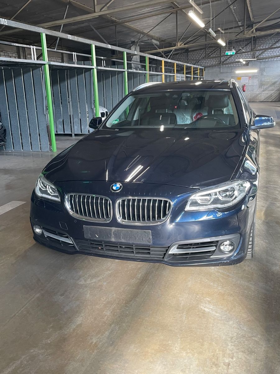 BMW 520d xDrive Touring 2016  Vollausstattung 