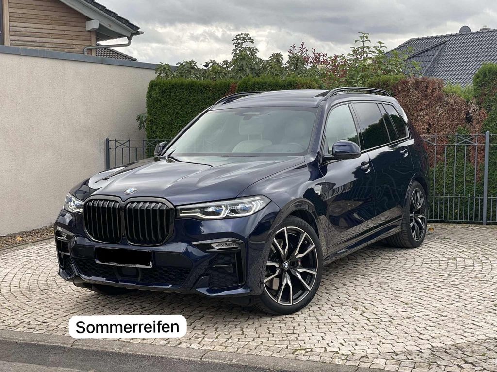 Image of BMW X7