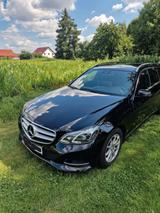 Mercedes-Benz E 300 T - TÜV,unfallfrei,Hinterachsenträger neu - Mercedes-Benz E 300 in Dresden