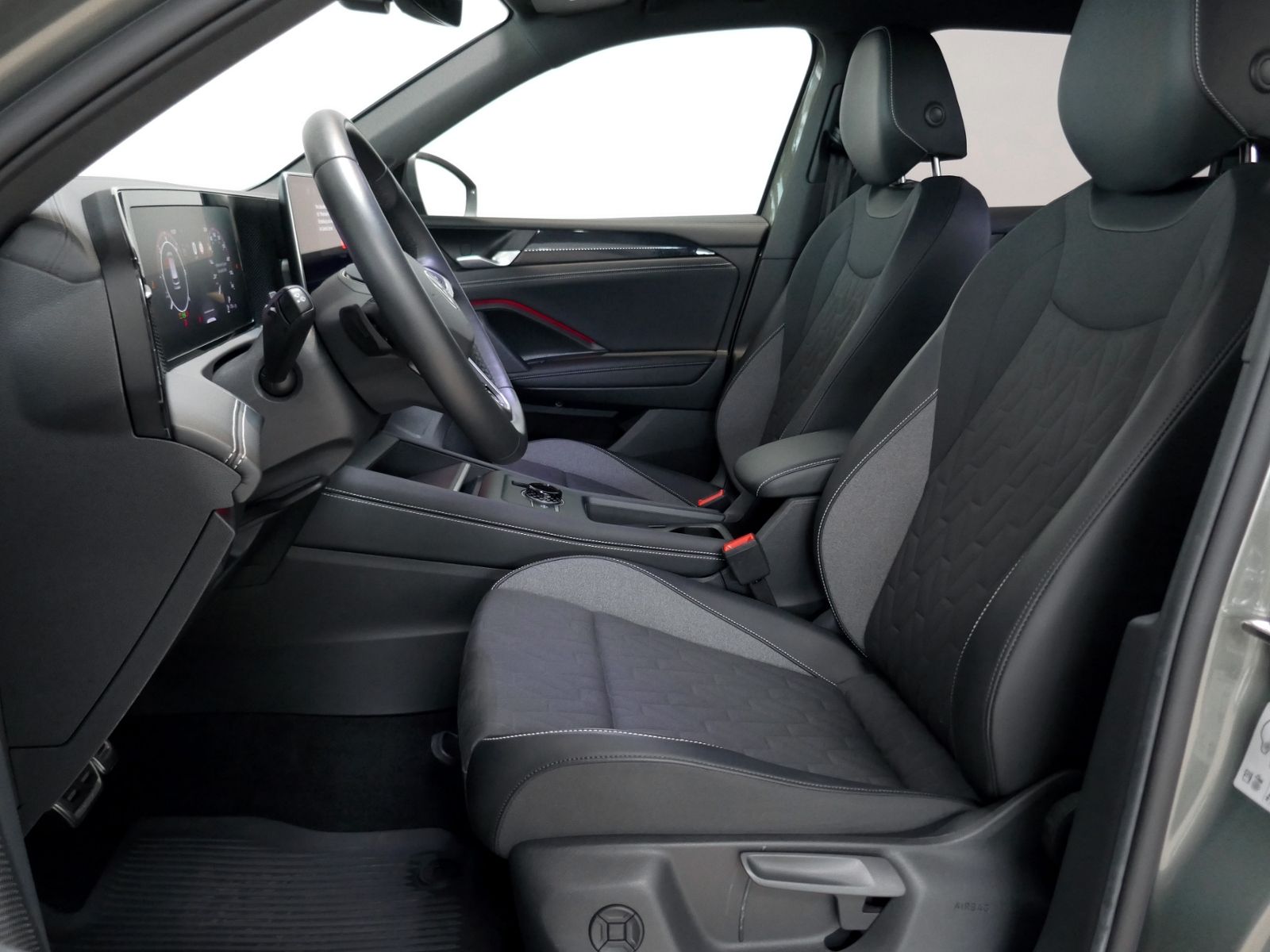 Fahrzeugabbildung Volkswagen Tiguan GOAL 2.0 TDI DSG | RFK LED ACC Navi