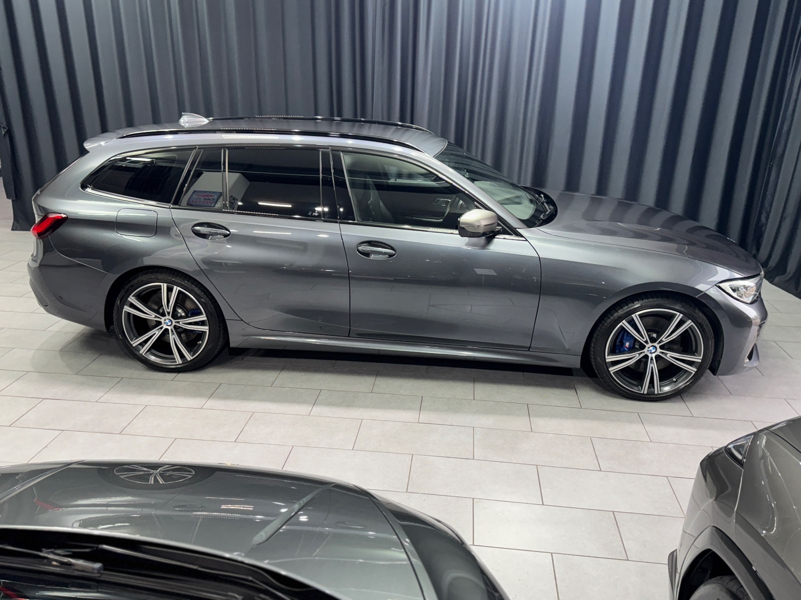 Fahrzeugabbildung BMW M340i Touring xDrive|LASER|HEAD-UP|AHK|ACC|