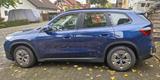 BMW iX1 xDrive30 - - blaue BMW iX1