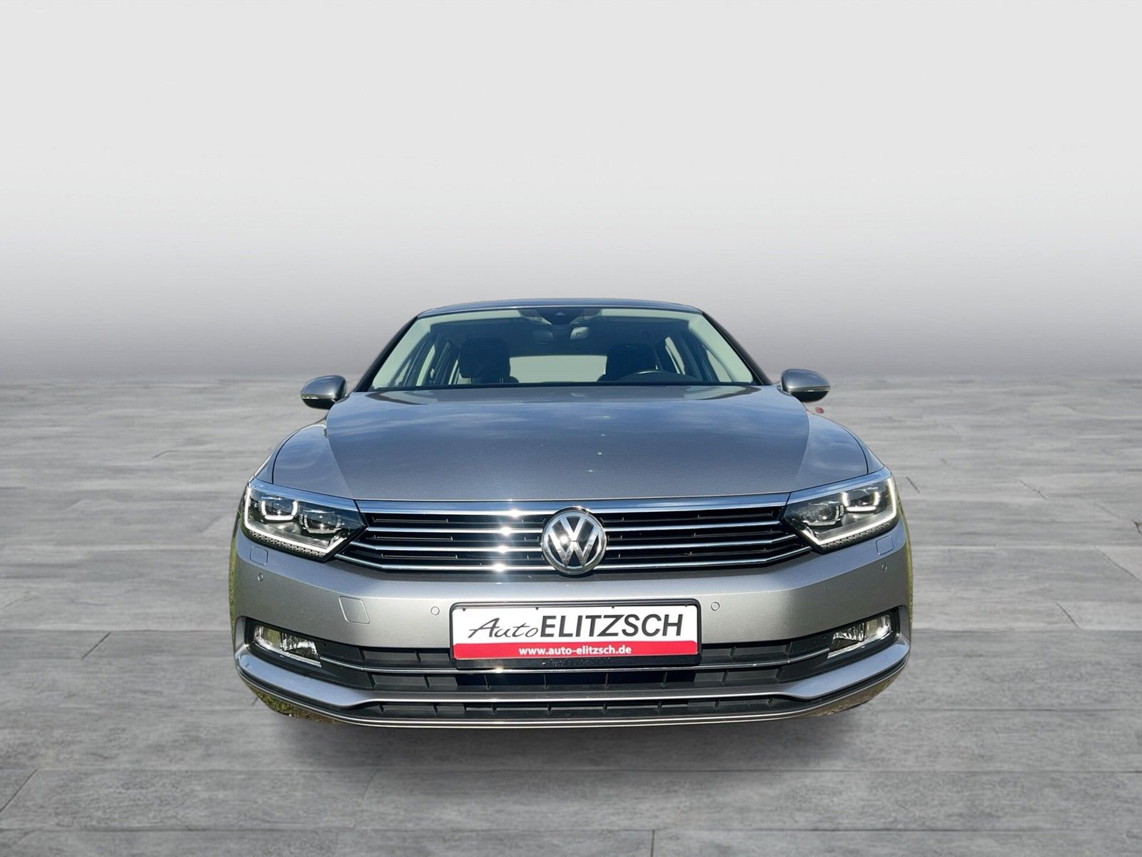 Fahrzeugabbildung Volkswagen Passat Variant TSI Comfortline BMT LED Navi ACC