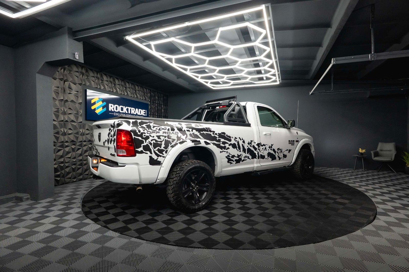 Fahrzeugabbildung Dodge RAM 5.7 V8 HEMI 4x4 SingleCab MAXI LONGBED *LED*
