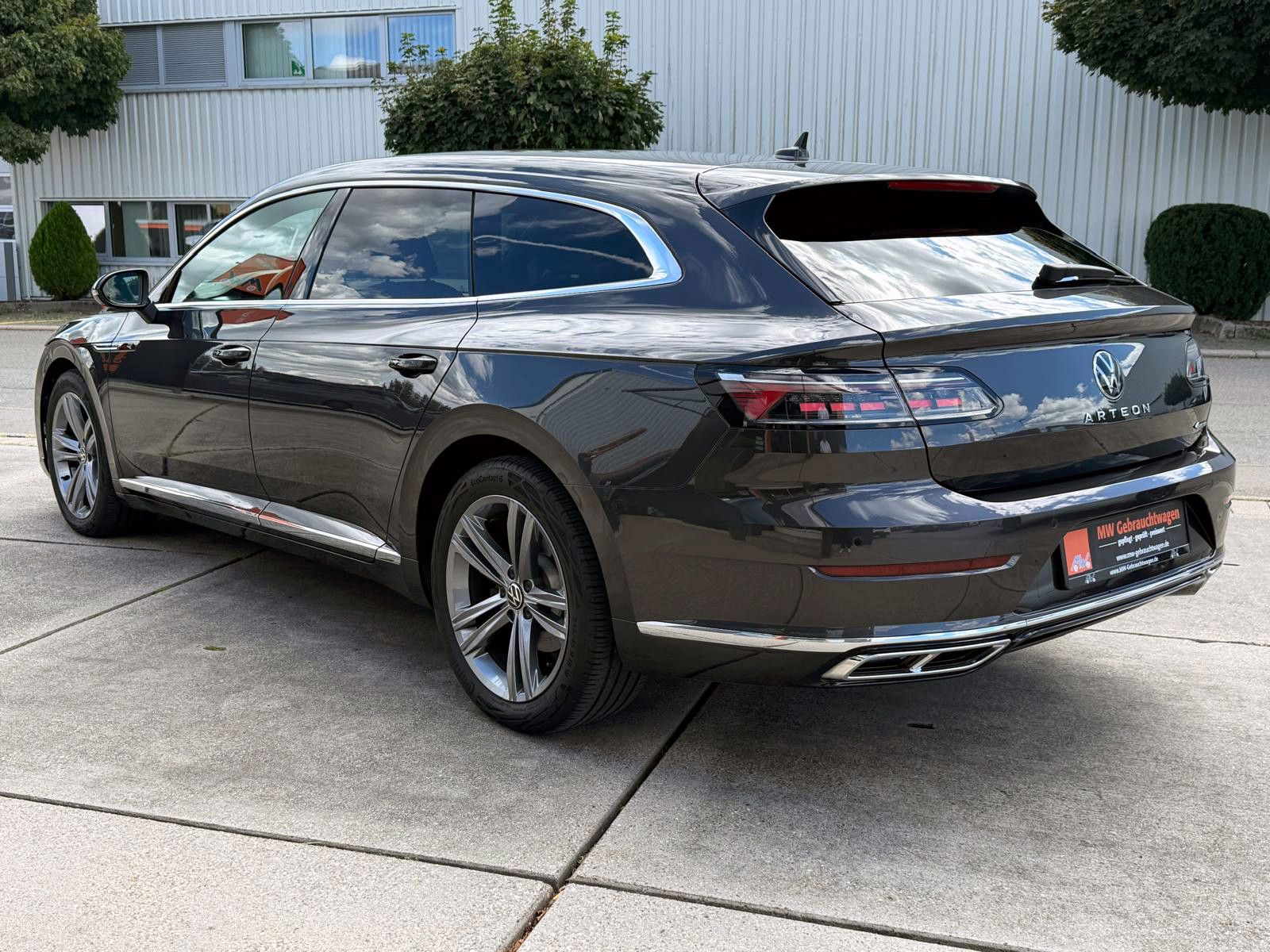 Fahrzeugabbildung Volkswagen Arteon SB 2.0TDI DSG R-Line 4M ACC KAM H&K AHK