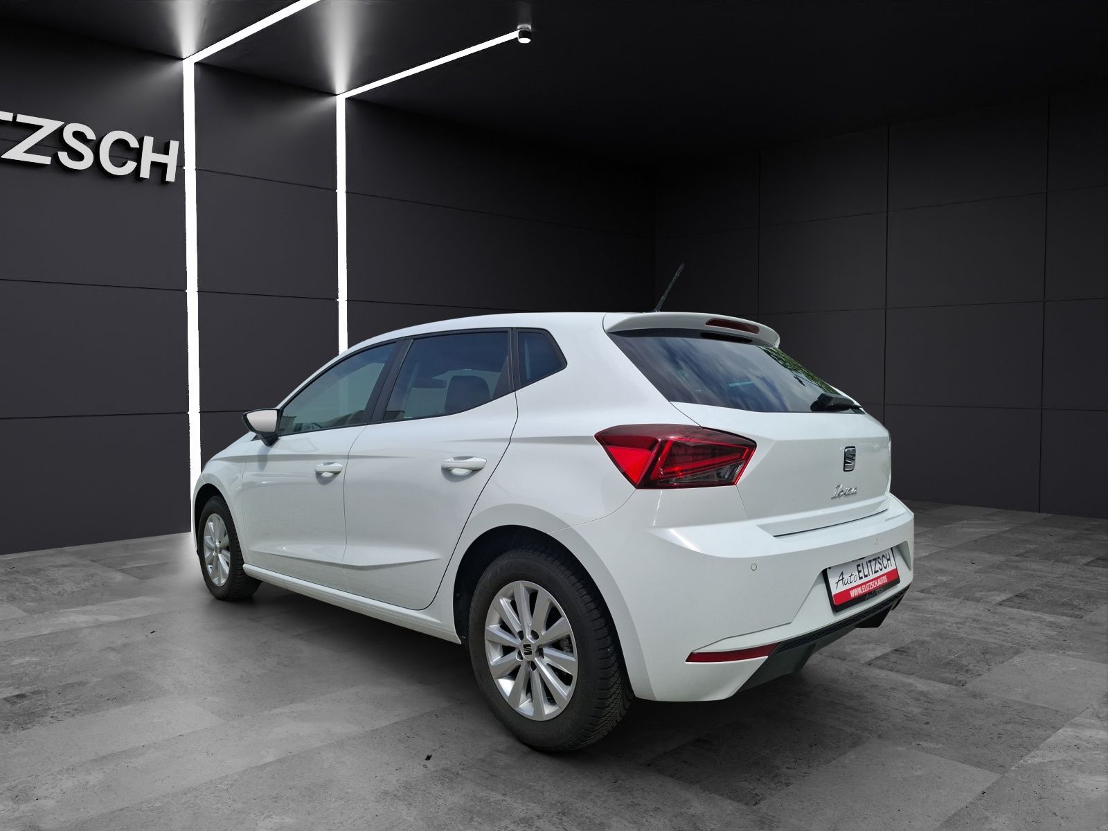 Fahrzeugabbildung SEAT Ibiza TSI Style LED Navi ACC VC RFK SH LM