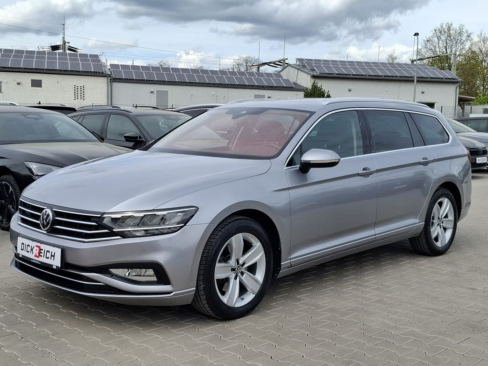 Fahrzeugabbildung Volkswagen Passat 2.0 TDI Business DSG PANO*AHK*ACC*KAMERA