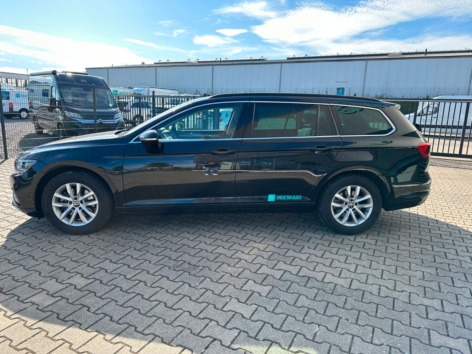 Fahrzeugabbildung Volkswagen Passat Variant 1,5 TSI Business DSG Navi