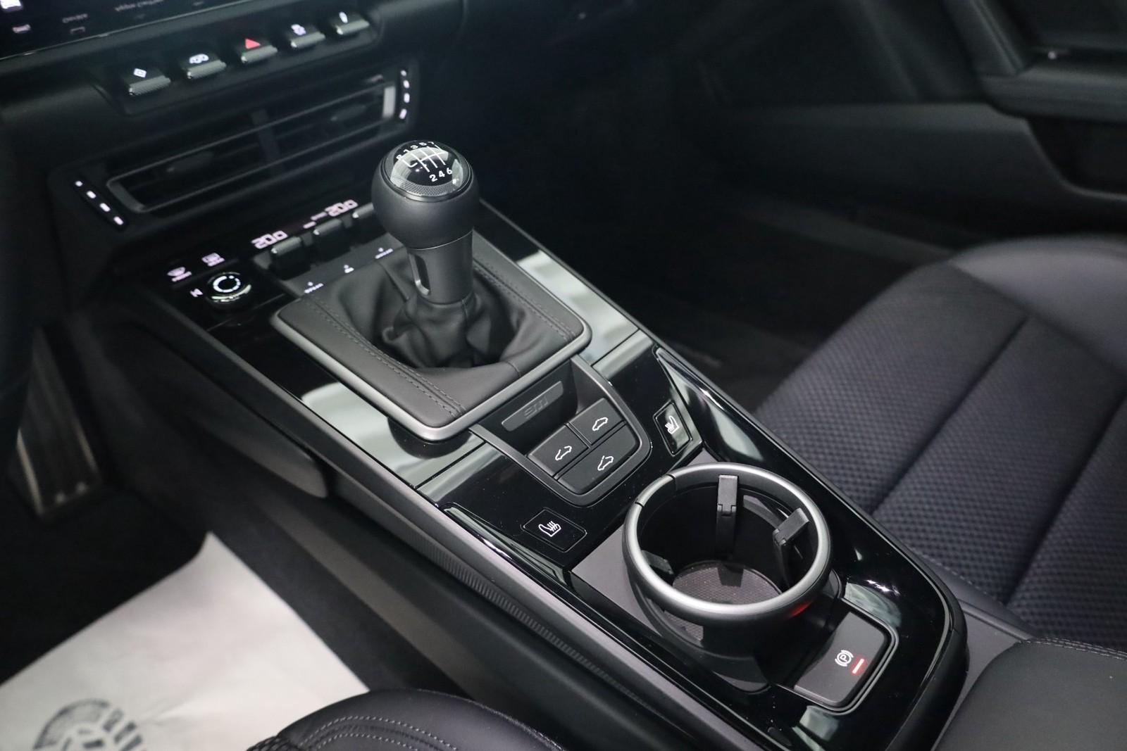 Porsche 911/992 Carrera T