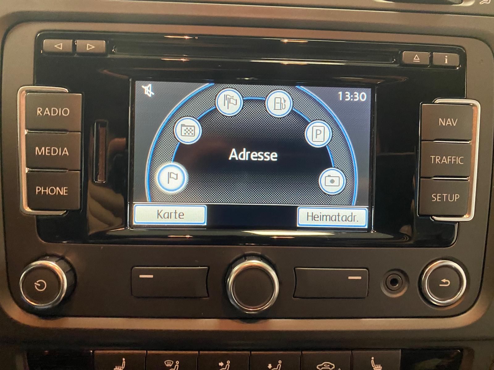 Fahrzeugabbildung Volkswagen Golf 2.0 16V TSI R Cabrio KLIMA+PDC+NAVI+SHZ+ALU