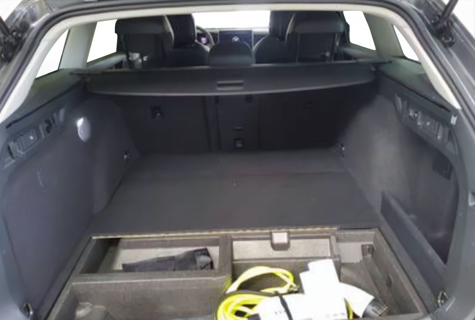 Volkswagen Passat Business 1.5 TSI eHybrid NAVI AHK KAM HUD foto 5