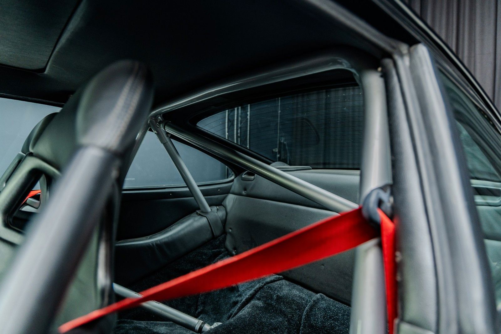 Fahrzeugabbildung Porsche 993 Carrera 4S + Bilstein + RS Sitze + Käfig