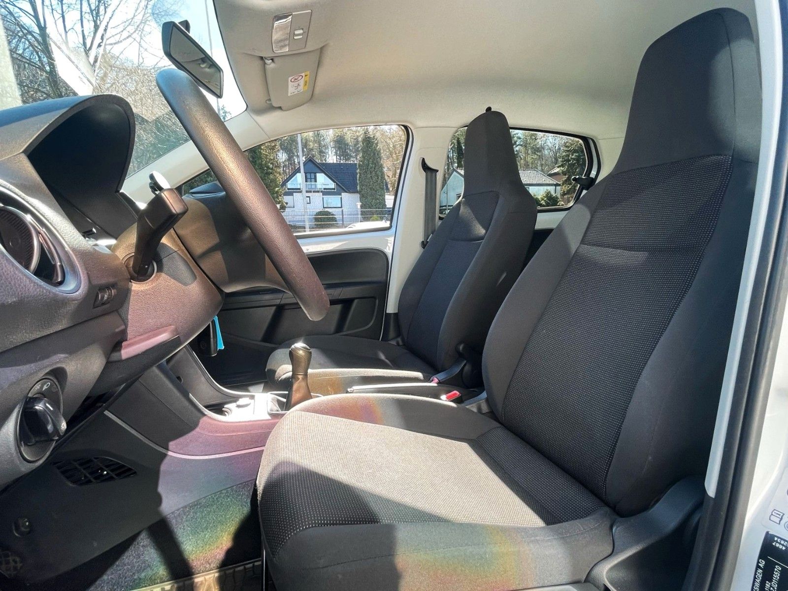 Fahrzeugabbildung Volkswagen UP! 5-TÜRIG KLIMA SOUND COMPOSITION 2.HAND