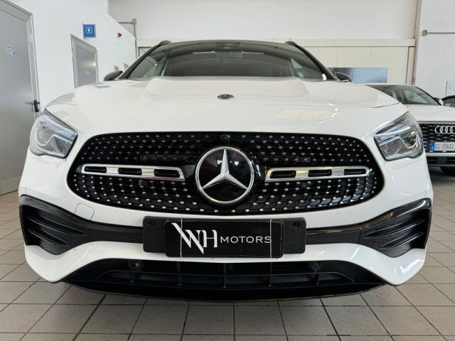 Mercedes-Benz MERCEDES-BENZ GLA 200 d Automatic 4Matic Premium imagem 2