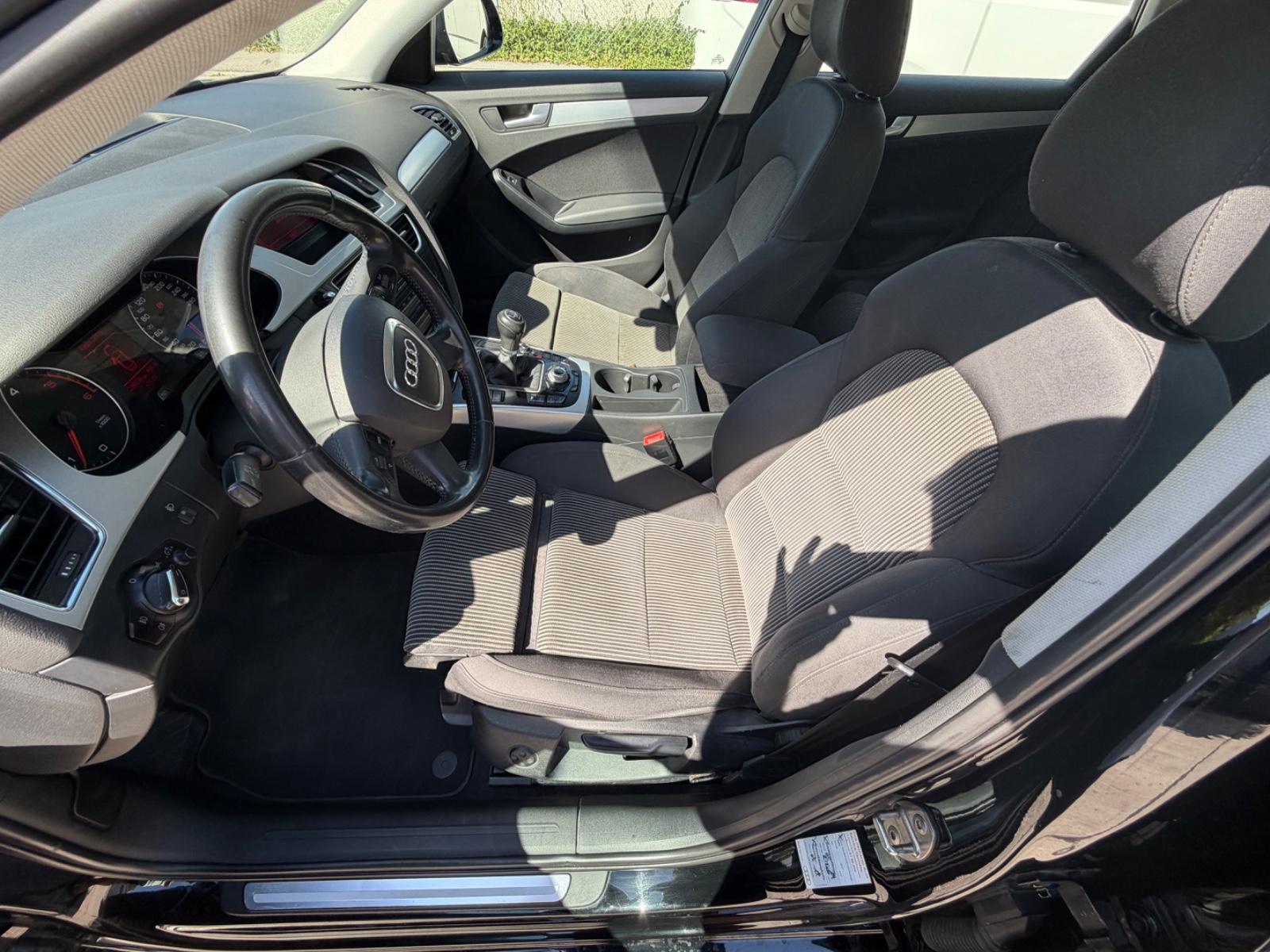 Audi A4 2009 — photo 13