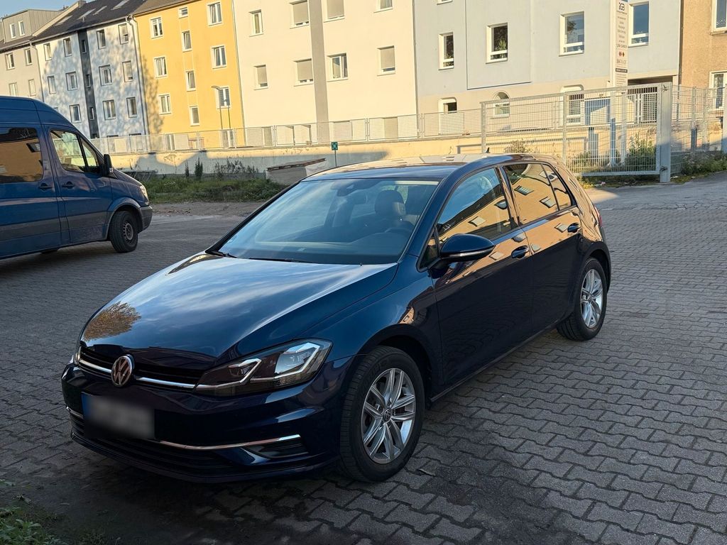 Image of Volkswagen Golf