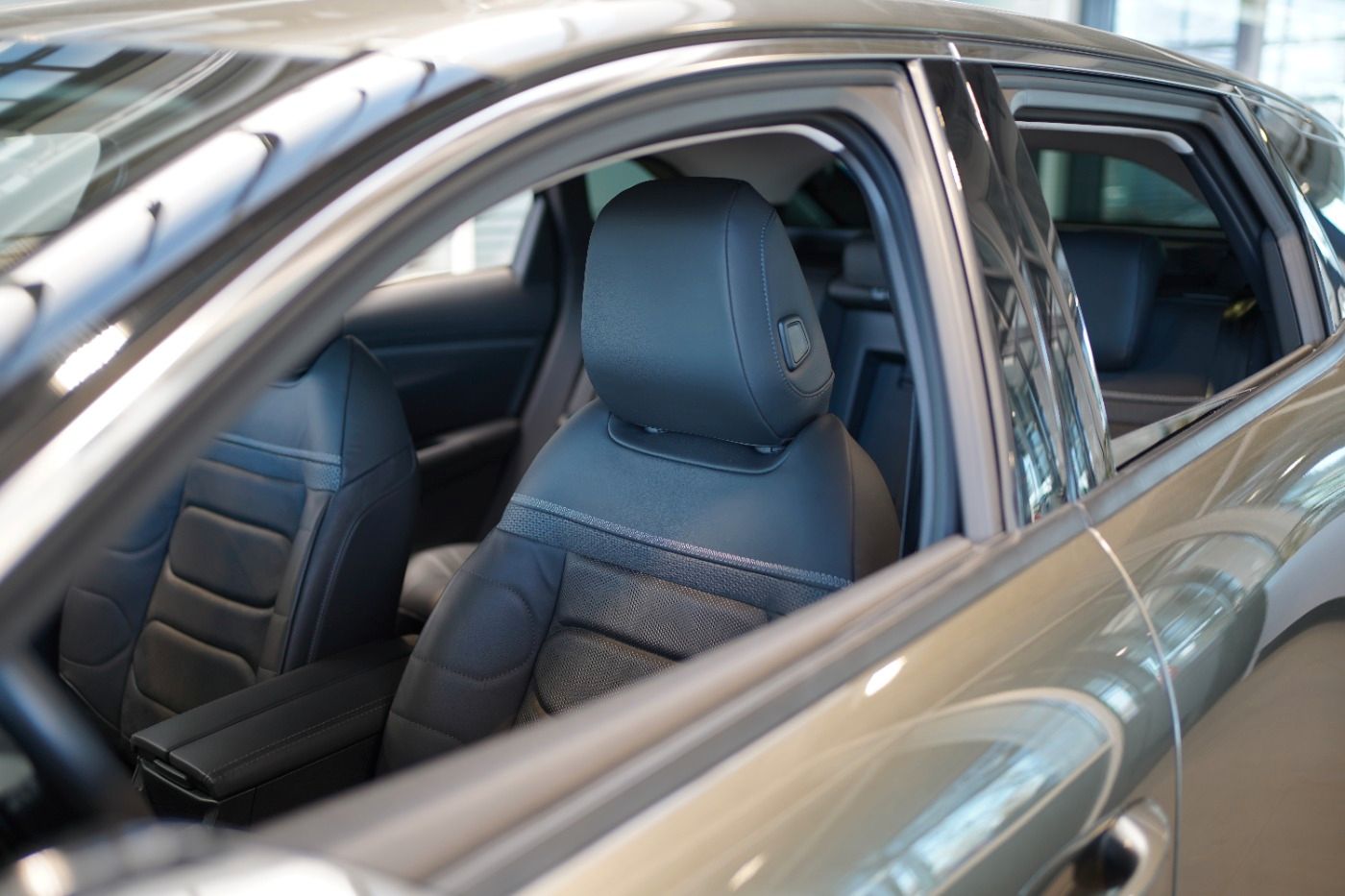 Fahrzeugabbildung Citroën C5 X PureTech 180 EAT8 Shine Pack Automatik Navi