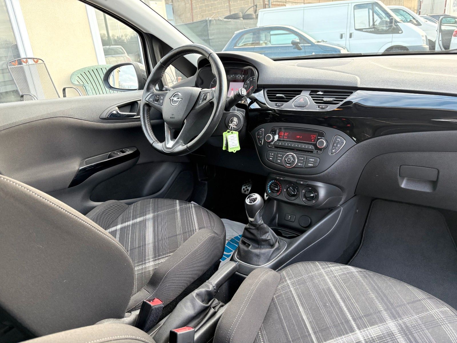 Fahrzeugabbildung Opel Corsa E Color Edition ecoFlex Turbo 110KW SPORT