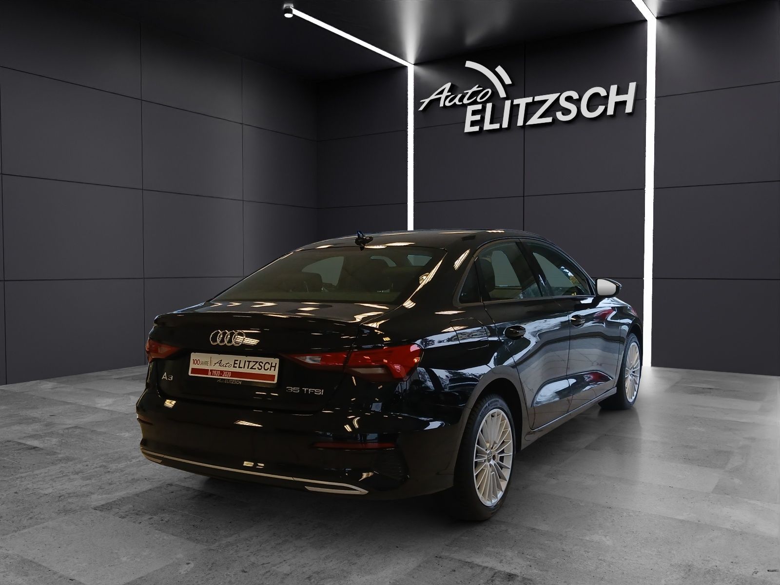 Fahrzeugabbildung Audi A3 Limousine 35 TFSI advanced S-tronic Navi AVC
