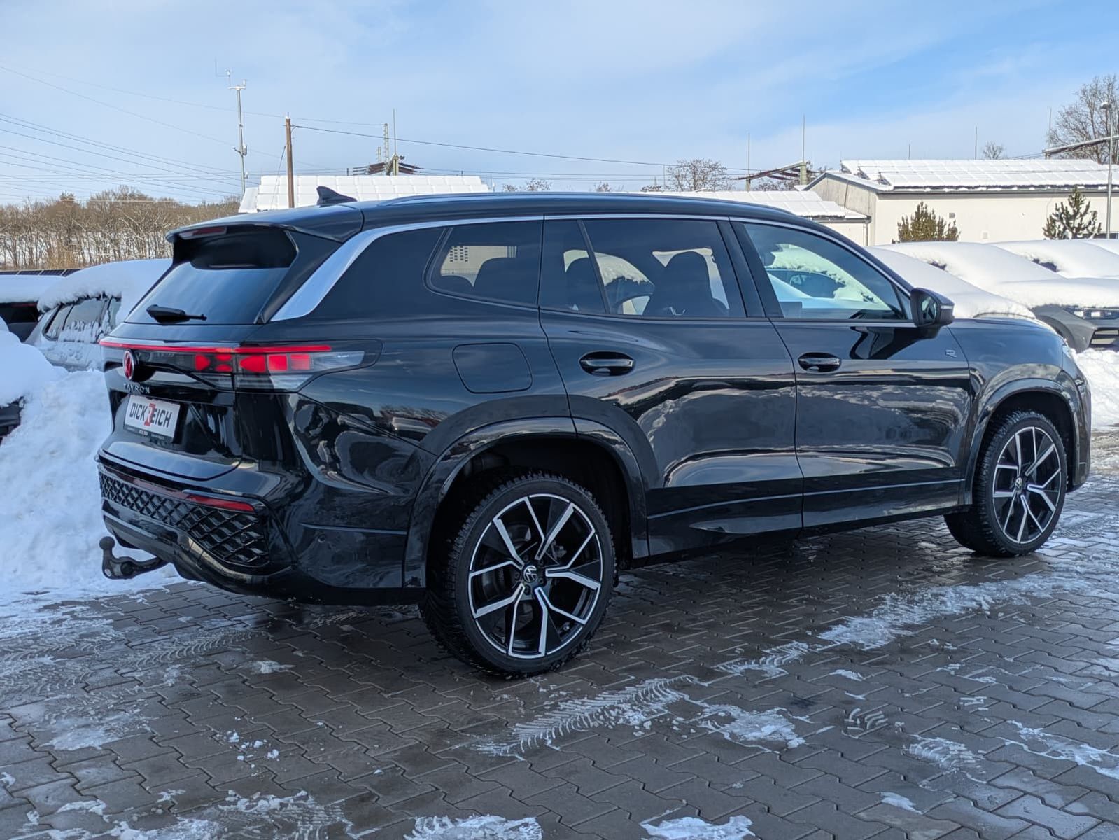 Fahrzeugabbildung Volkswagen Tayron 2.0 TDI 4M R-Line 7Si*MATRIX*AHK*PANO*HUD