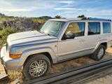 Jeep Commander Overland 5.7 V8 HEMI Autom. Overland - gebrauchte Jeep Commander aus dem Jahr 2009