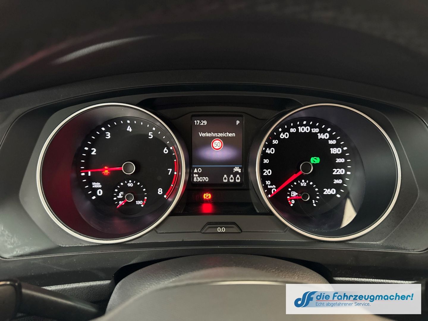 Fahrzeugabbildung Volkswagen Tiguan Life 4Motion StandHZG AHK-klappbar Navi L