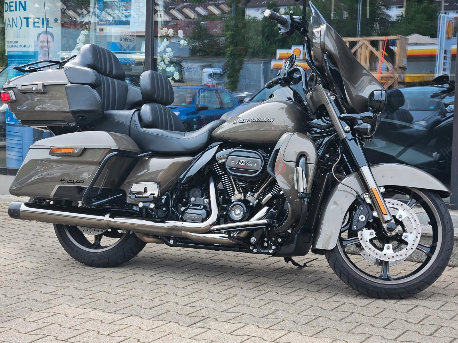 Harley-Davidson CVO ULTRA