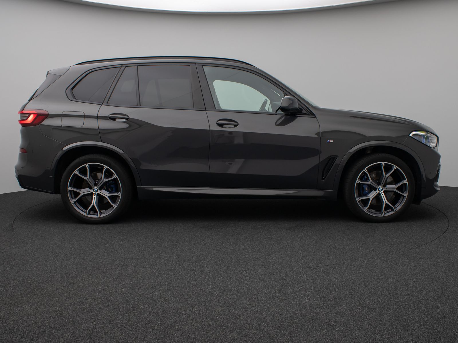 Fahrzeugabbildung BMW X5 xD30d M Sport Panorama Kamera Laser HUD HiFi
