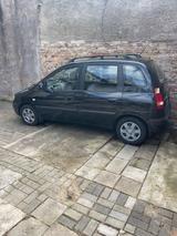 Hyundai Matrix 1.6 GLS GLS - Hyundai Matrix mit Benzin-Antrieb: Kleinbus, 1.6