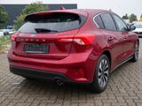 Ford Focus 1.0 EcoB. Cool&Connect LENKRADHZ. B&O LED - Ford Focus Gebrauchtwagen in Halle