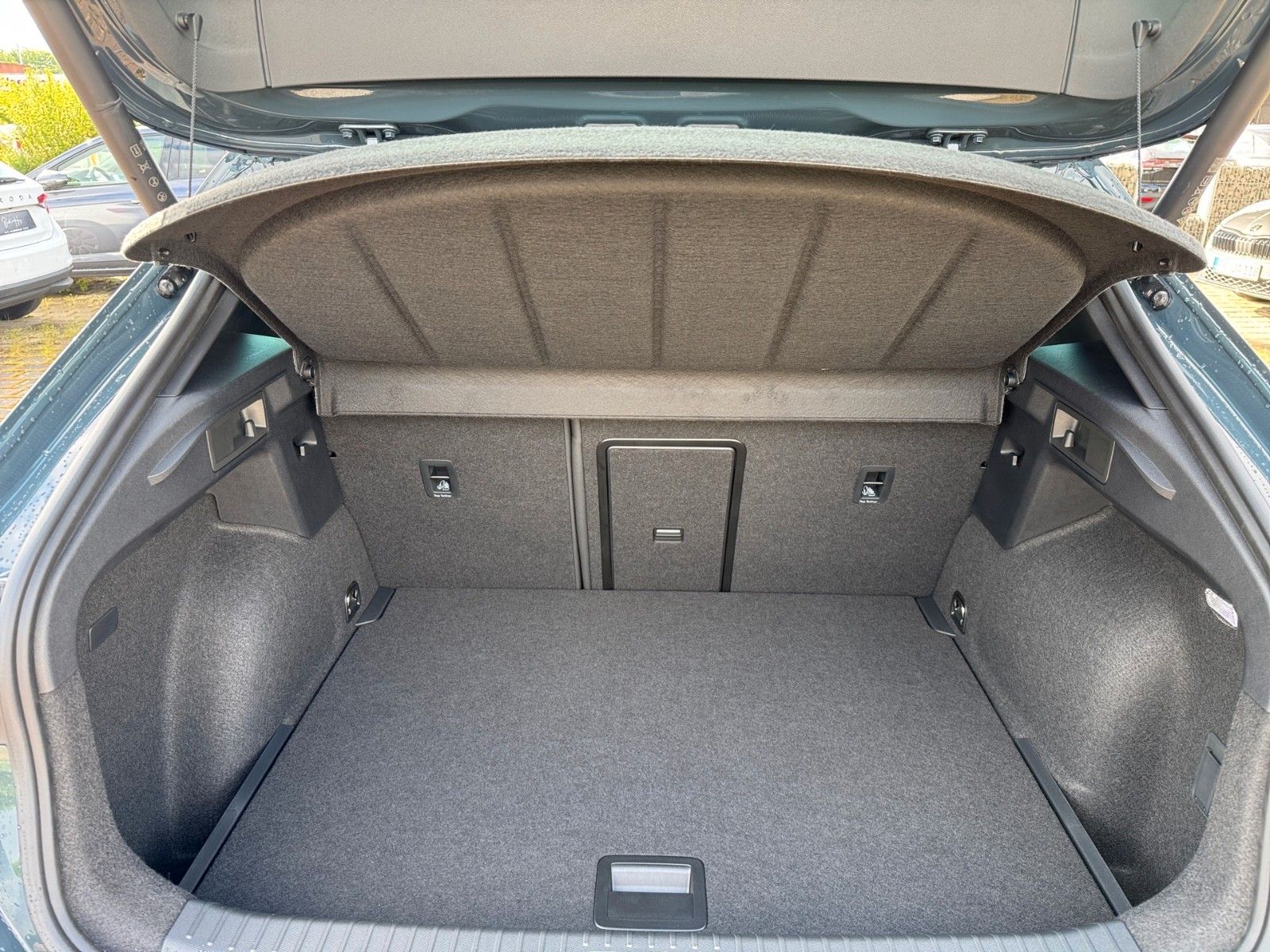 Fahrzeugabbildung CUPRA Formentor 1.5 eTSI 110 kW