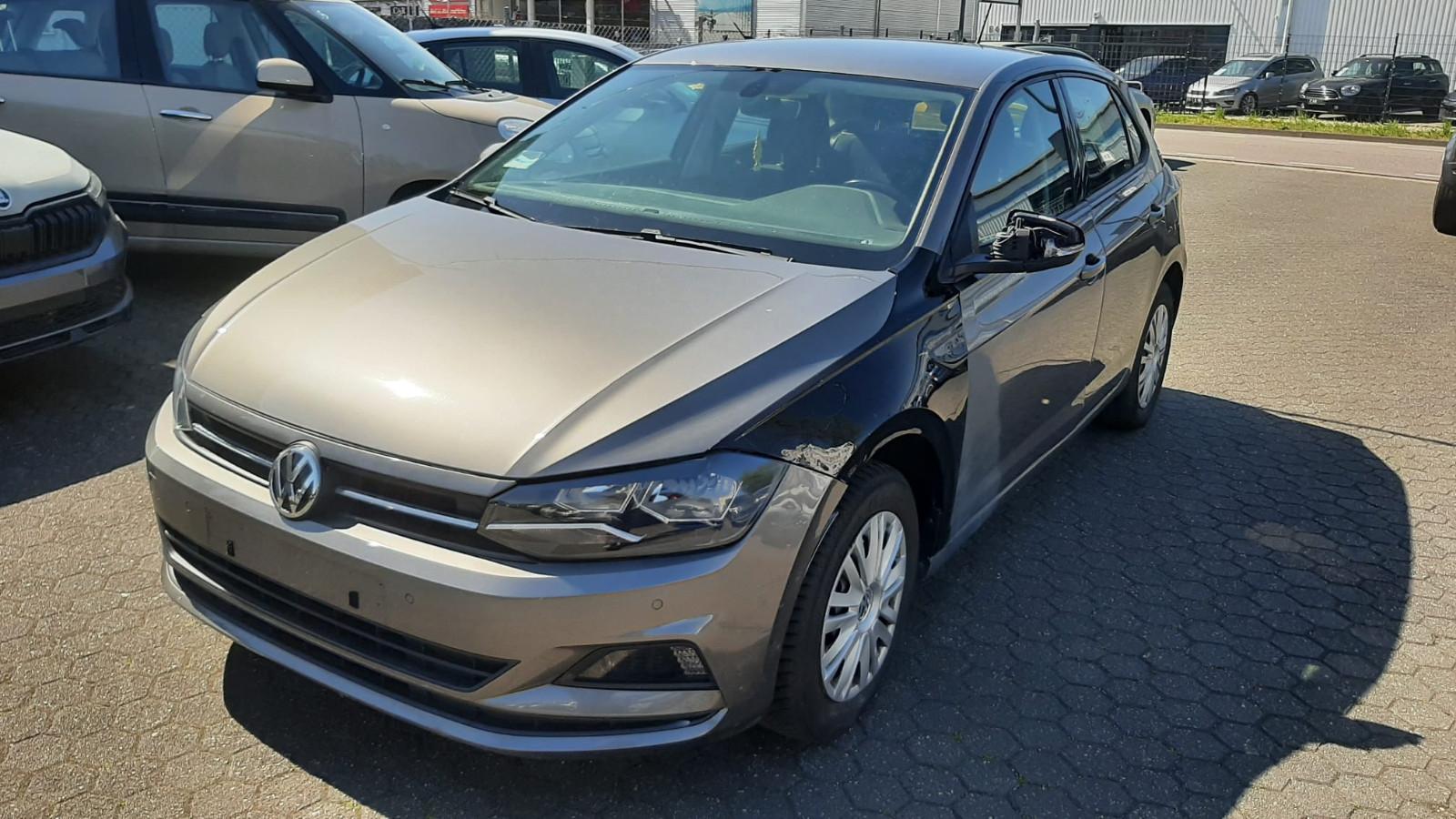 Volkswagen Polo VI Comfortline-Radio-Klima