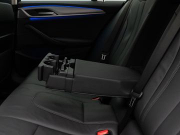 Fahrzeugabbildung BMW 520d Kamera Laser HUD DAB 4xKlima AHK Komfort