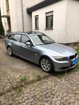 BMW 320i Touring -  - BMW 320 aus 2009: Kombi, 320i