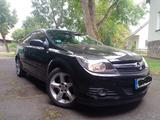 Opel Astra GTC 1.6 Turbo ECOTEC Sport 132kW Sport - Opel Astra aus 2007: Sport